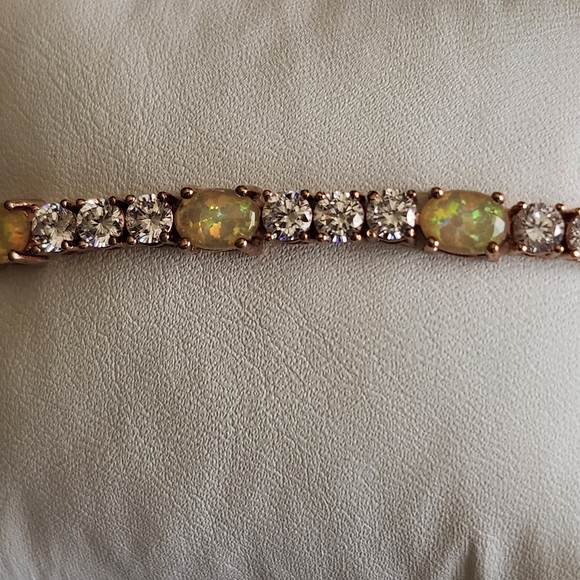 Elegant Opal and Diamond Bracelet - Picture 1 of 6